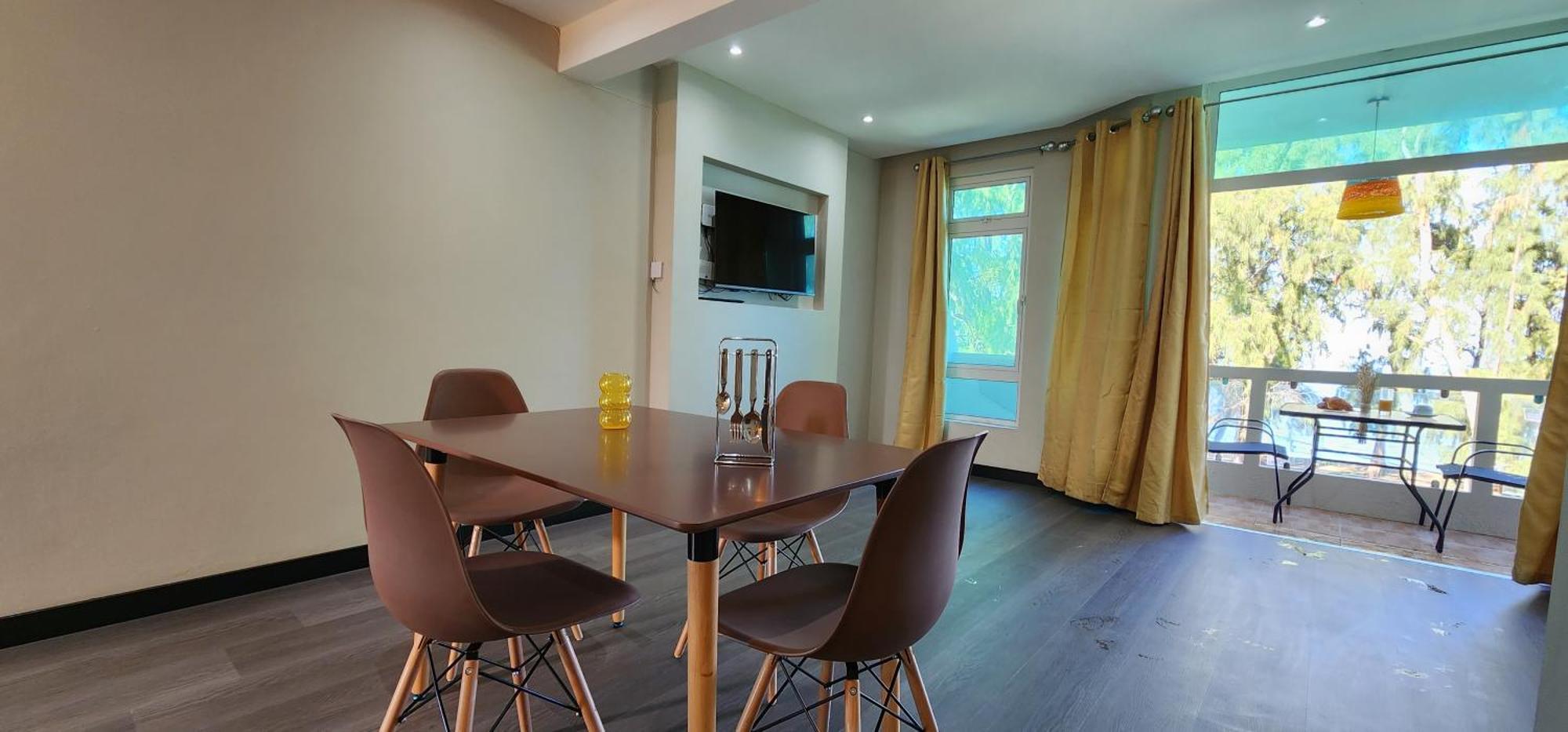 Phoenix Beach Apartments Sea View Flic en Flac Bagian luar foto